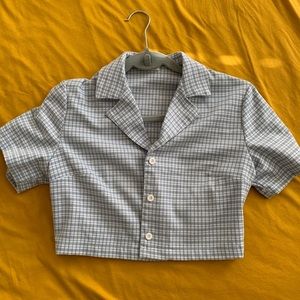 Brandy Melville cropped collared button up T